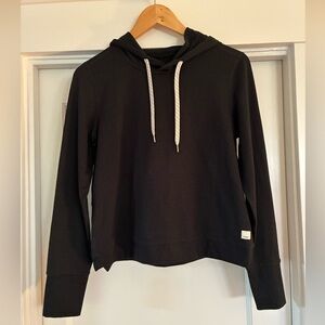 Vuori Women's Halo Essential Hoodie.  Black Heather. size Small.